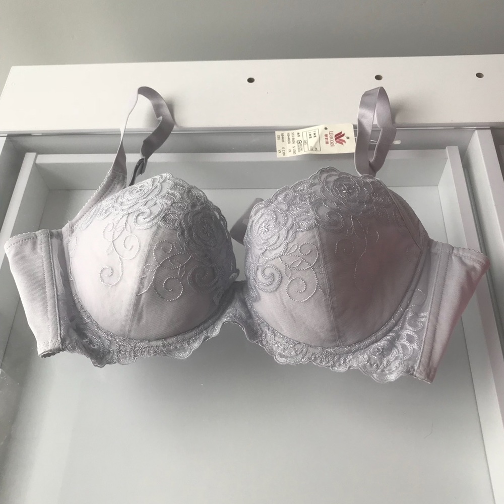 NWT Wacoal Bra Light Lavender Color, 38D